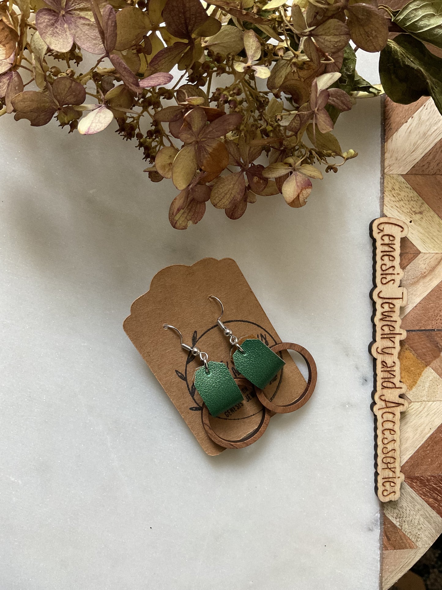 Tiny Round w/Faux Leather