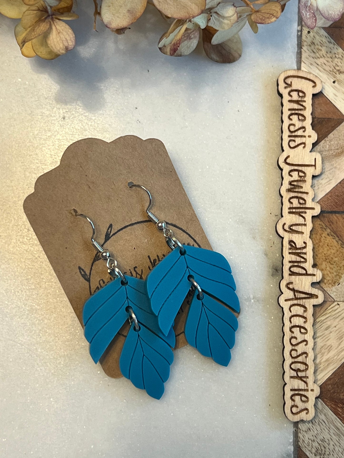 Feather & Leaf