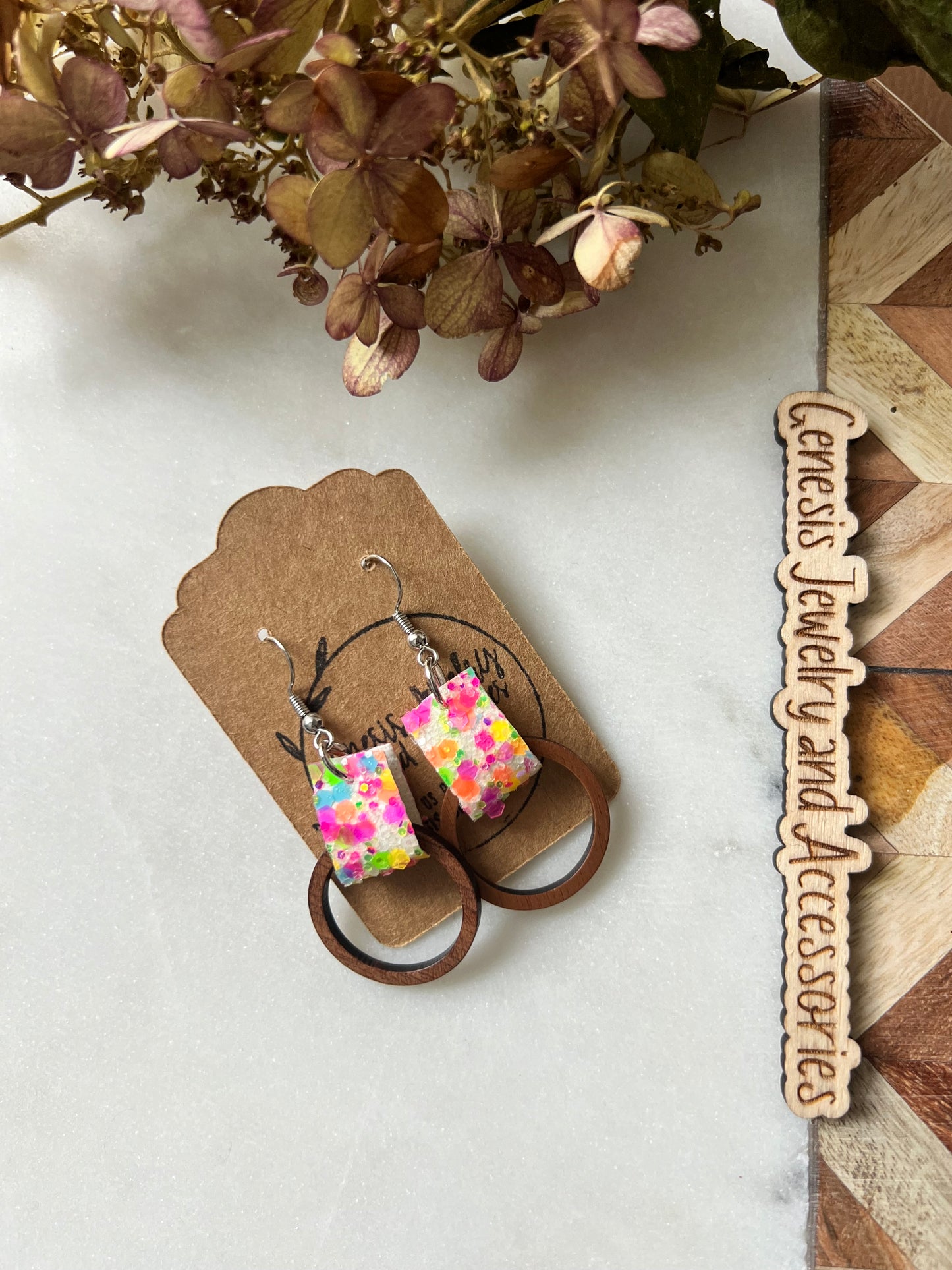 Tiny Round w/Faux Leather
