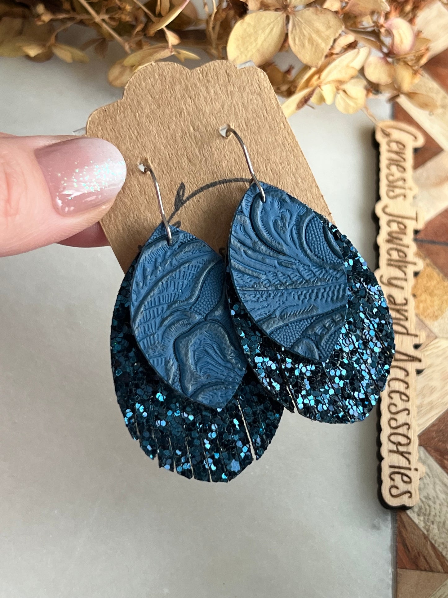 Fringed Leaf - Silver Hook