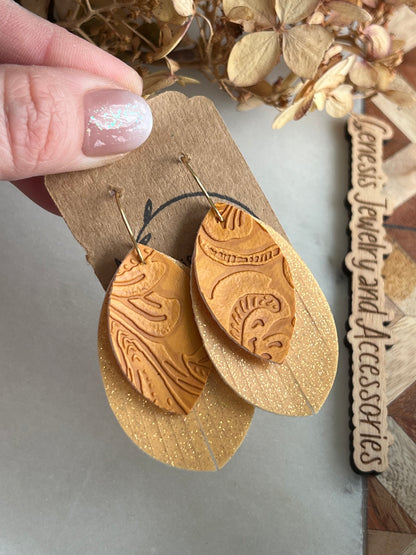 Fringed Leaf - Gold Hook