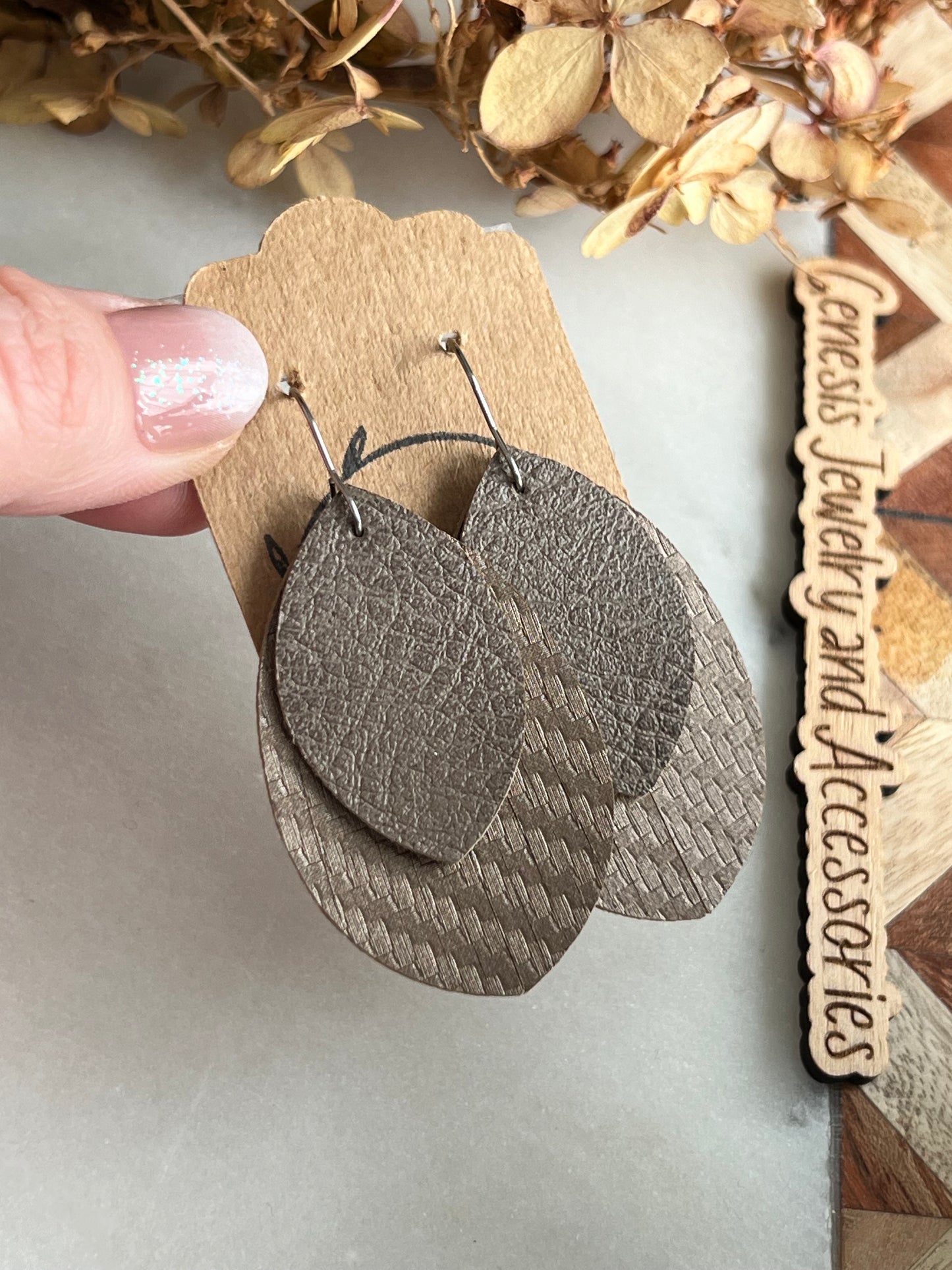 Fringed Leaf - Silver Hook