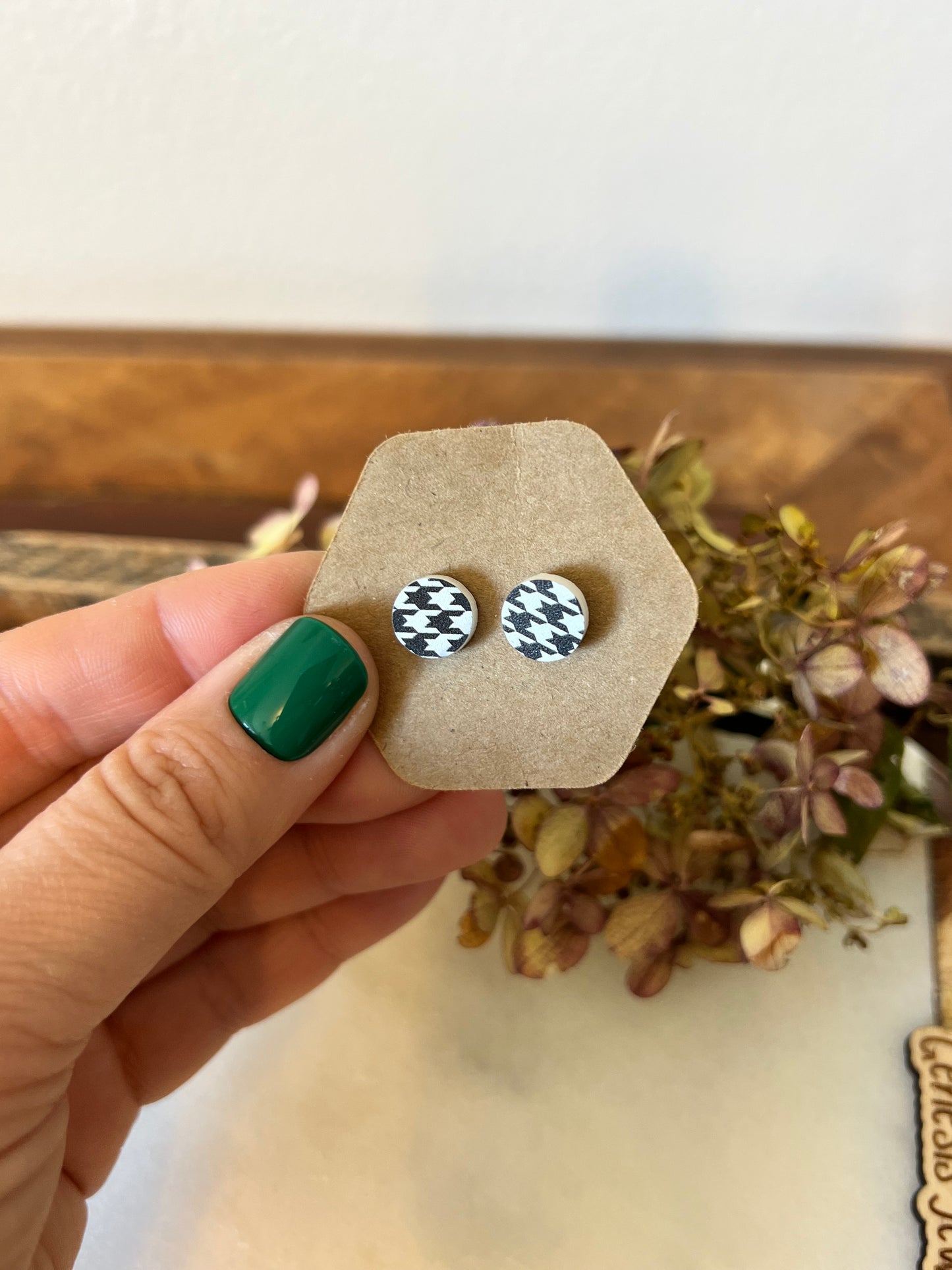 Round Acrylic Studs