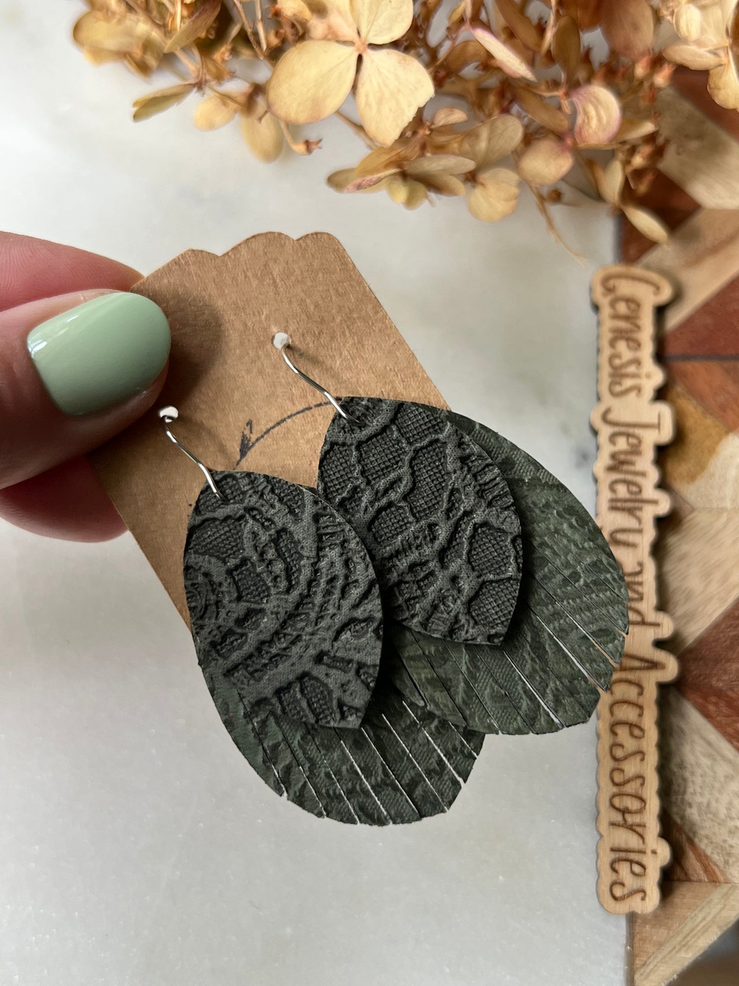 Fringed Leaf - Silver Hook