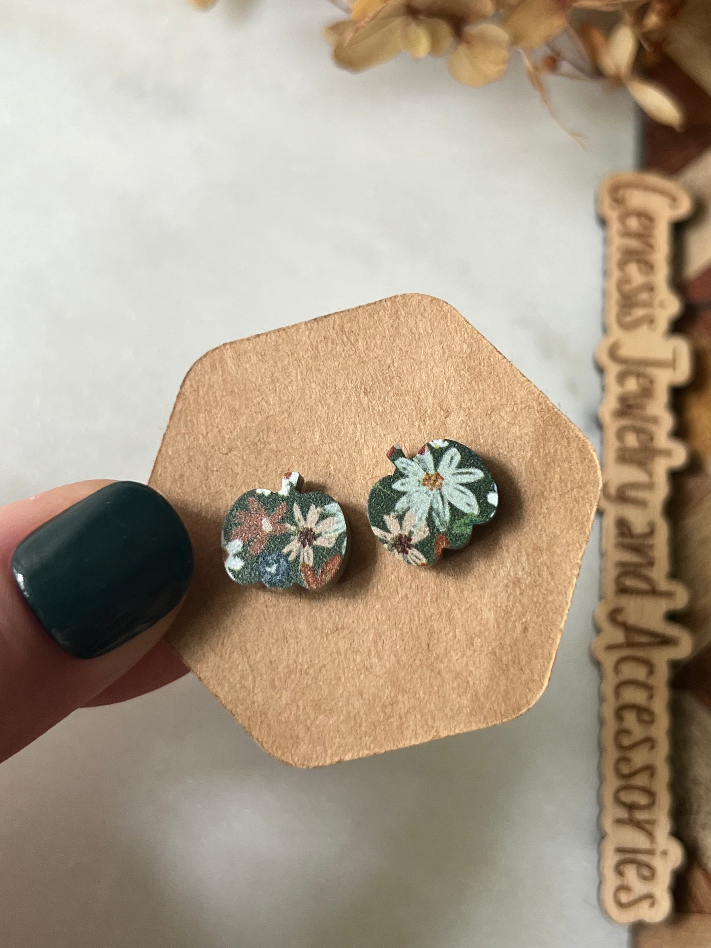 Pumpkin Studs