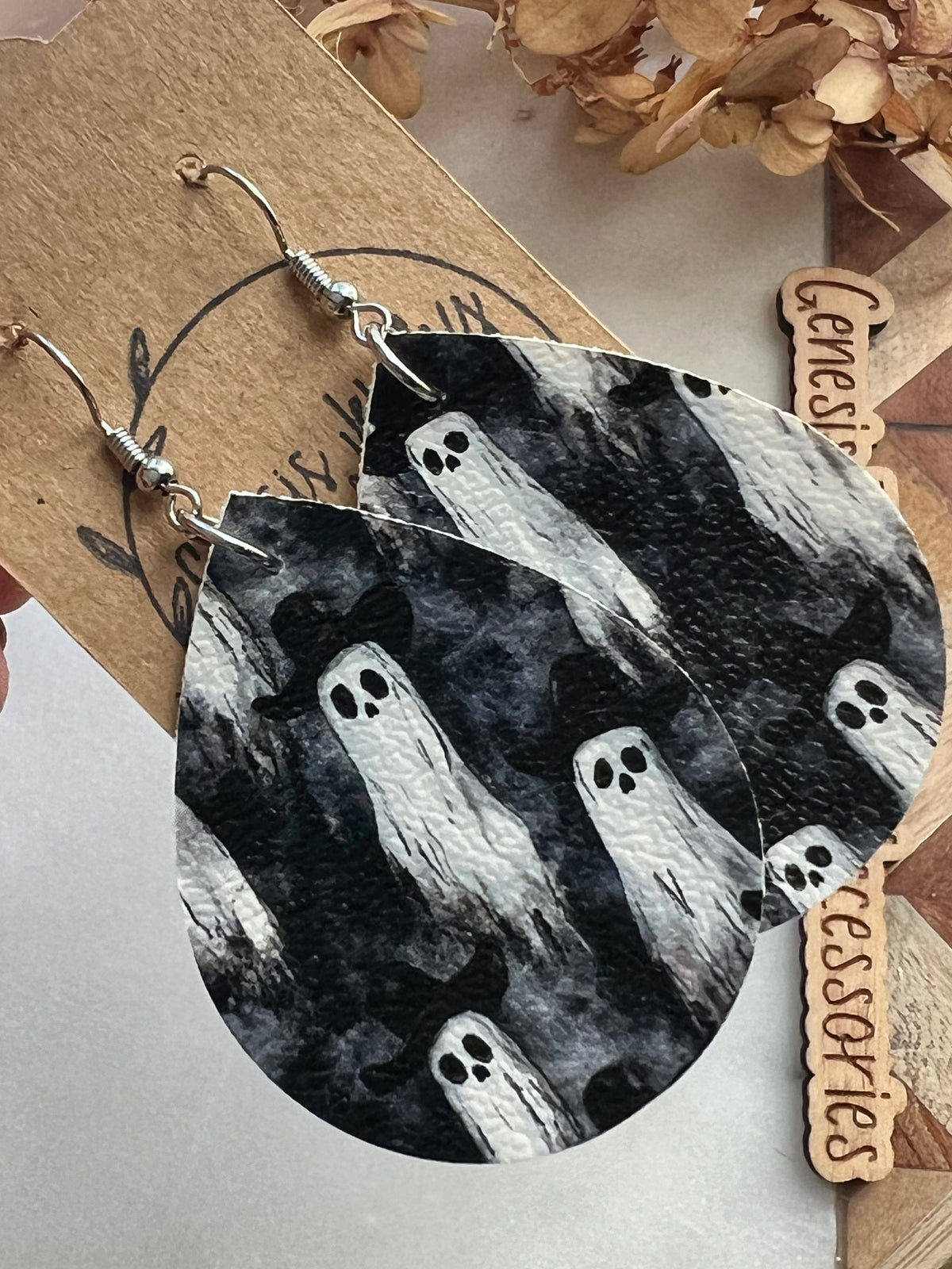 Ghosts, Bats + Spiders