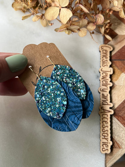 Fringed Leaf - Gold Hook