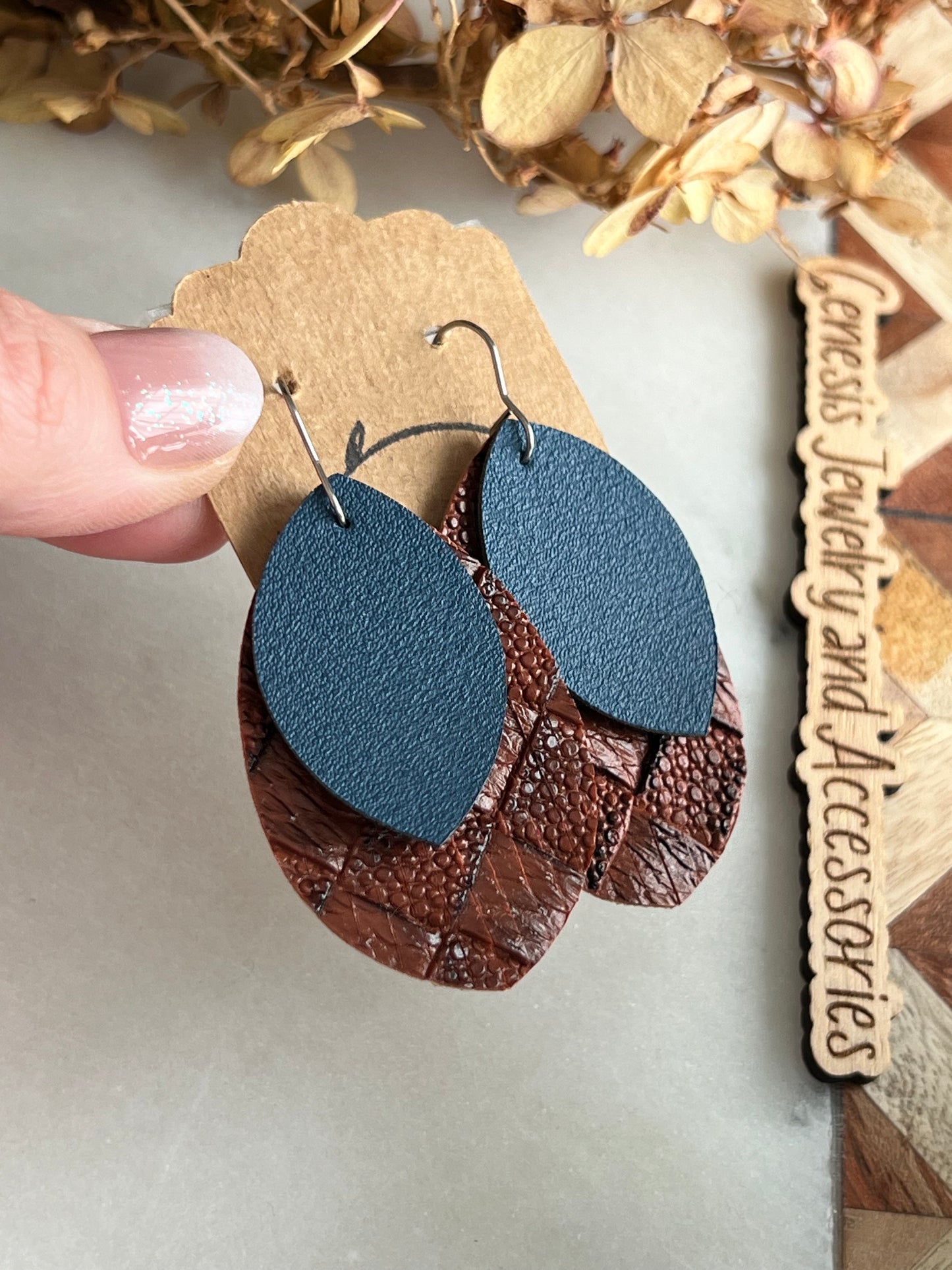 Fringed Leaf - Silver Hook