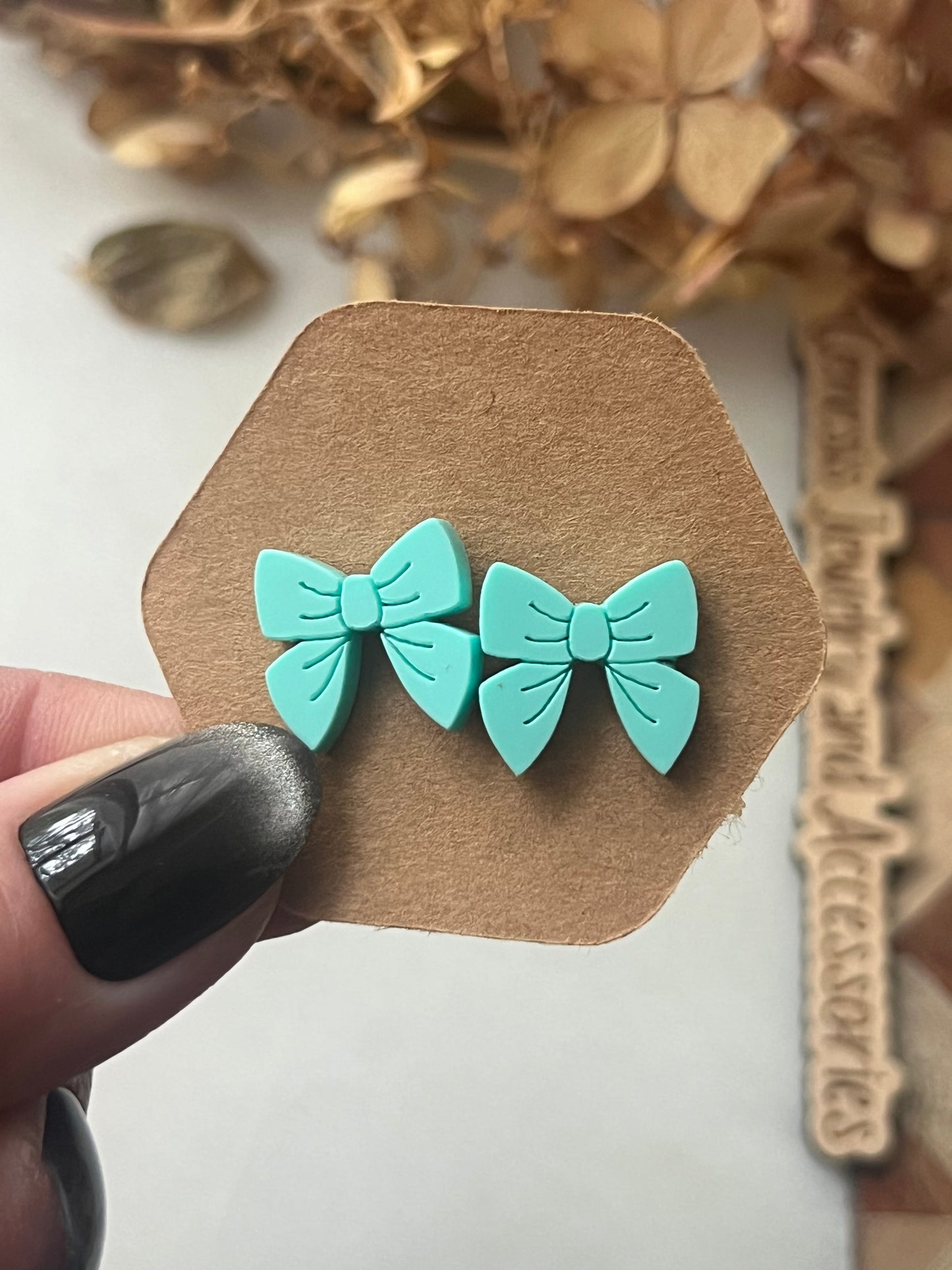Bows - Studs