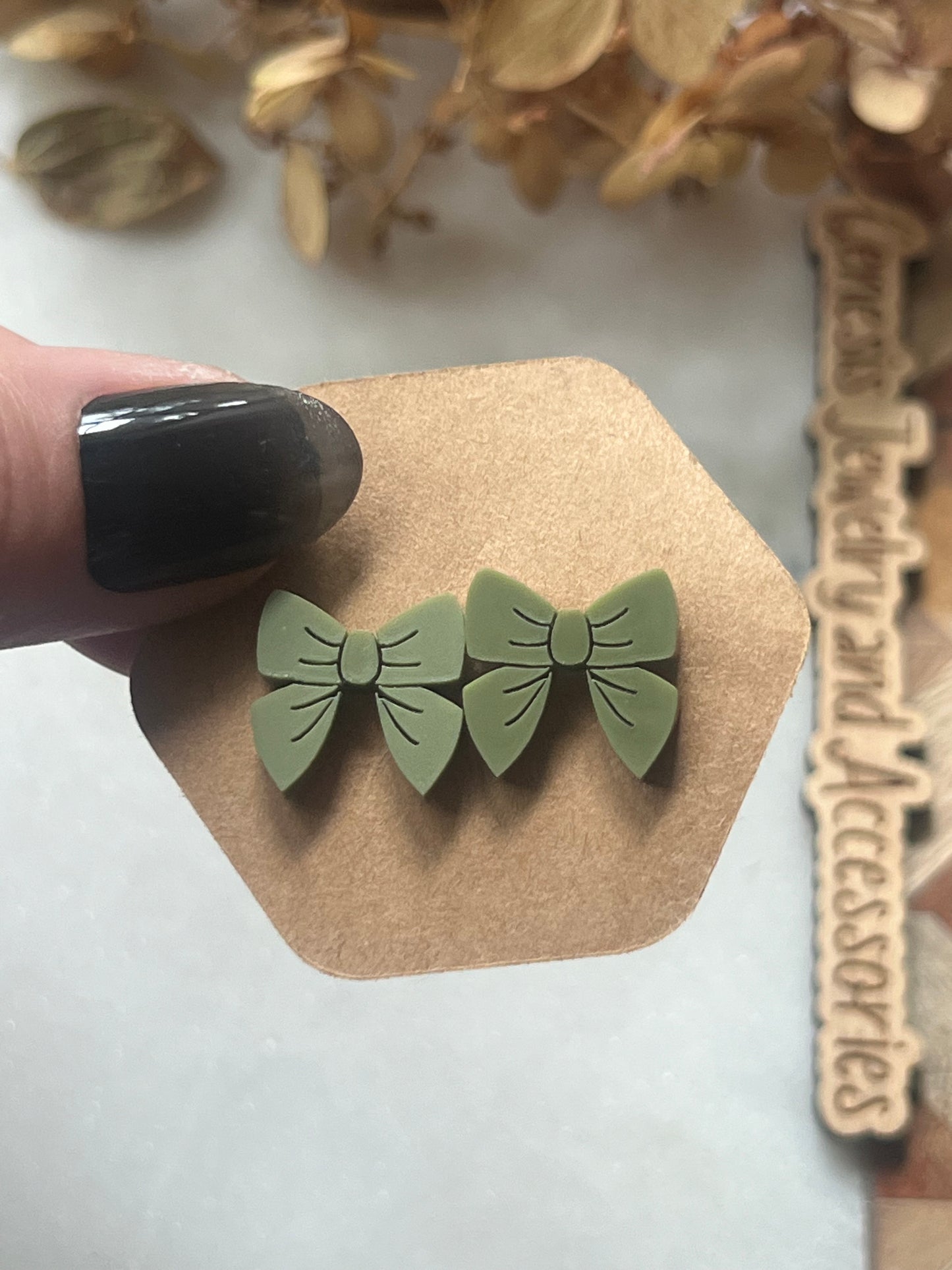 Bows - Studs
