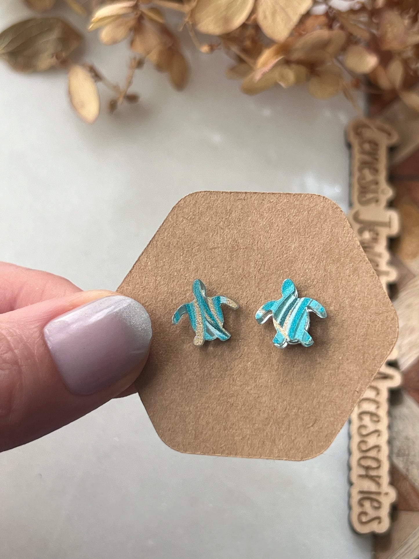Small Sea Turtles - Acrylic Studs