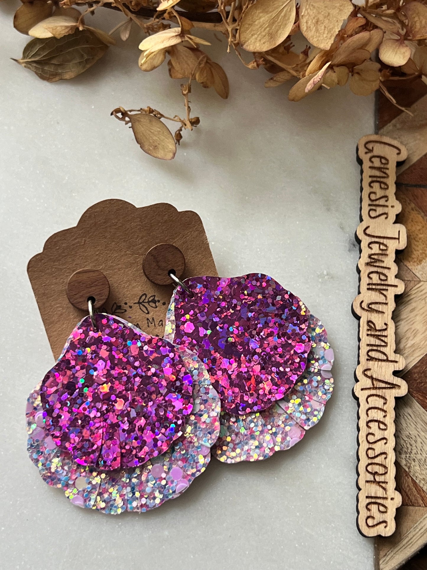 Scallop Shell - Faux Leather