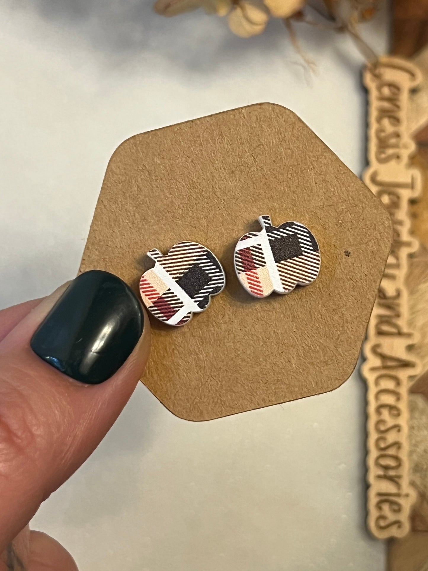 Pumpkin Studs