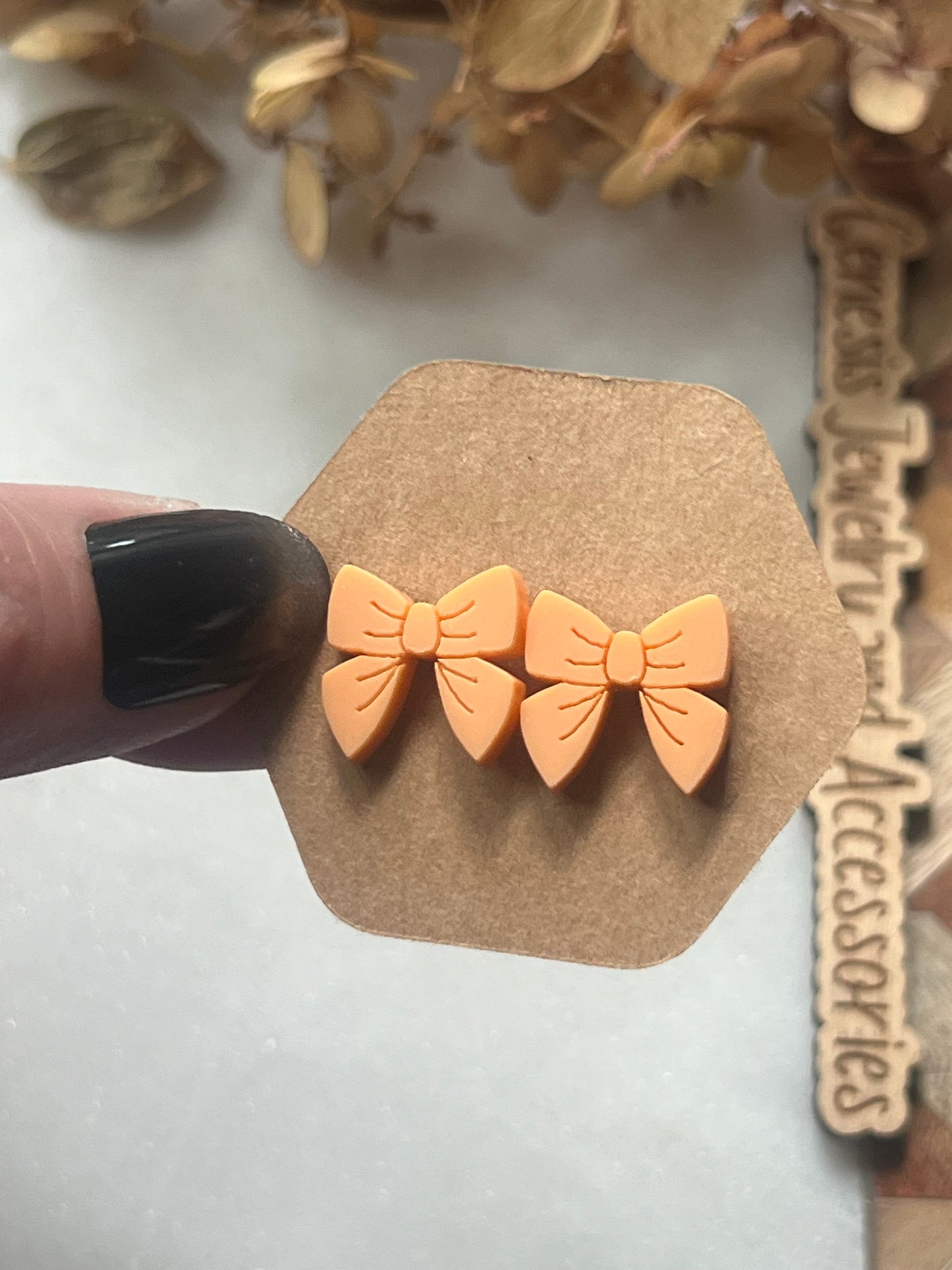 Bows - Studs
