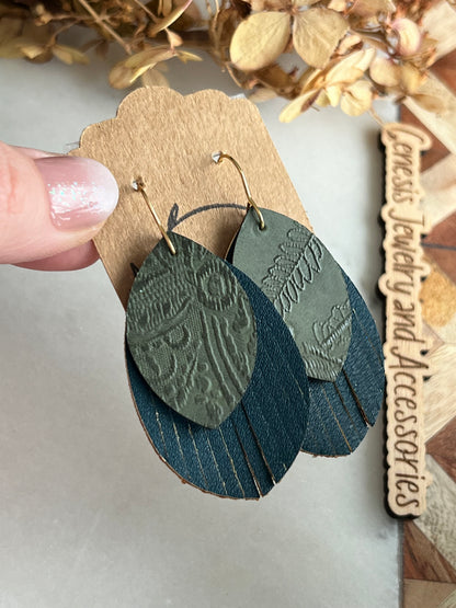 Fringed Leaf - Gold Hook